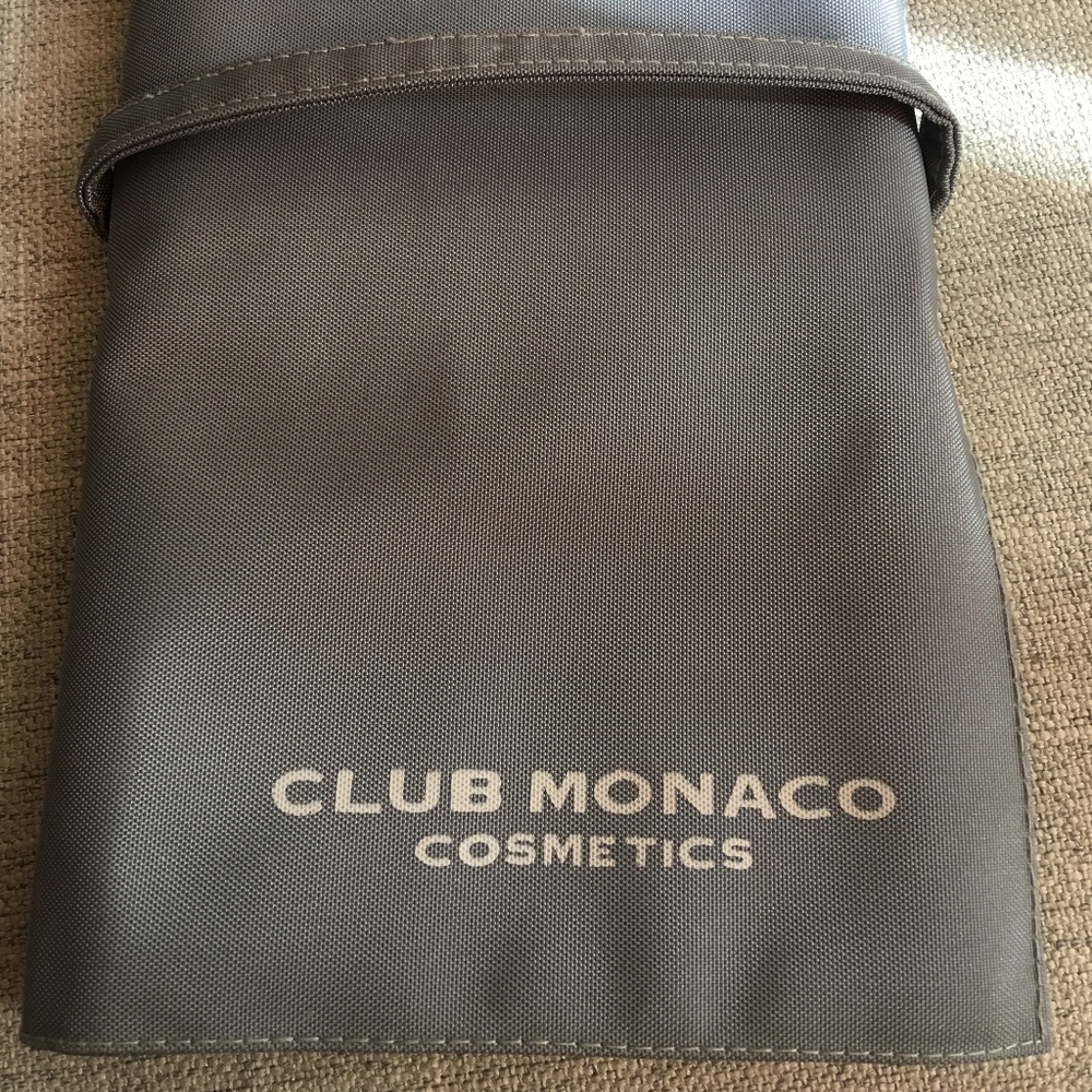 Club Monaco Nylon Cosmetic Brush Case